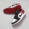 Nike Air Jordan 1